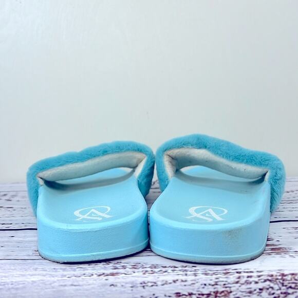 Victoria's Secret Striped Faux Fur Slides size Large - Picture 10 of 14